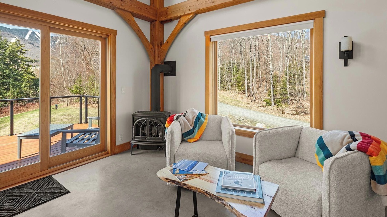 Photo of Livingroom in Warren