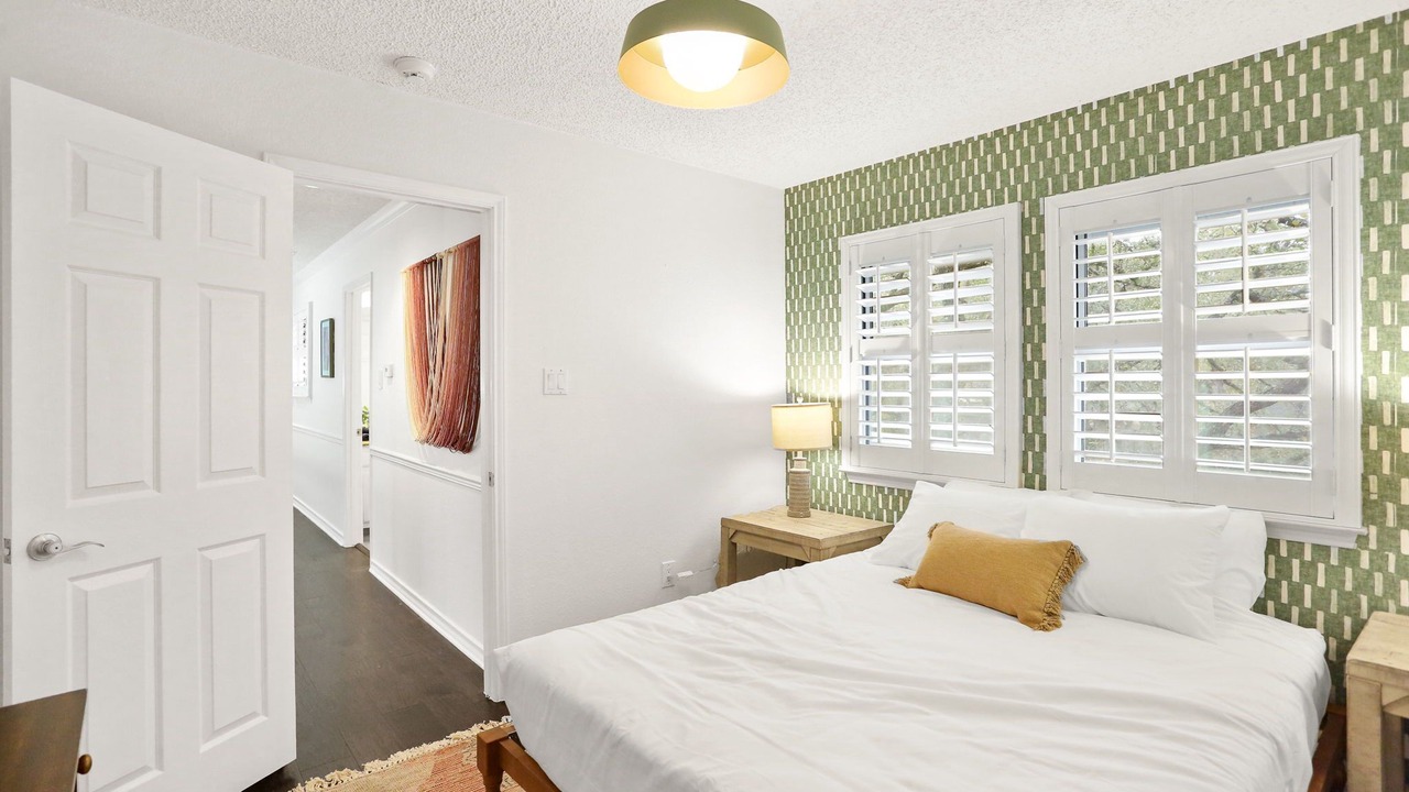Photo of Bedroom in Whispering Oaks