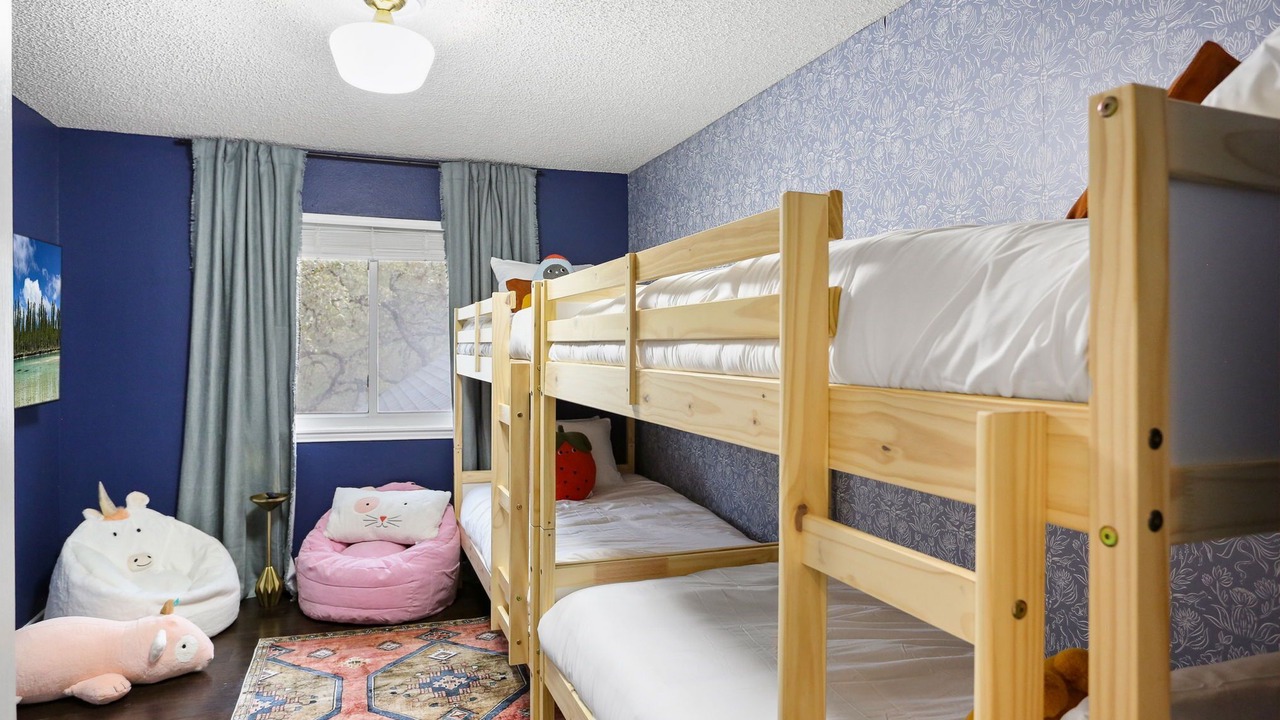 Photo of Bedroom in Whispering Oaks