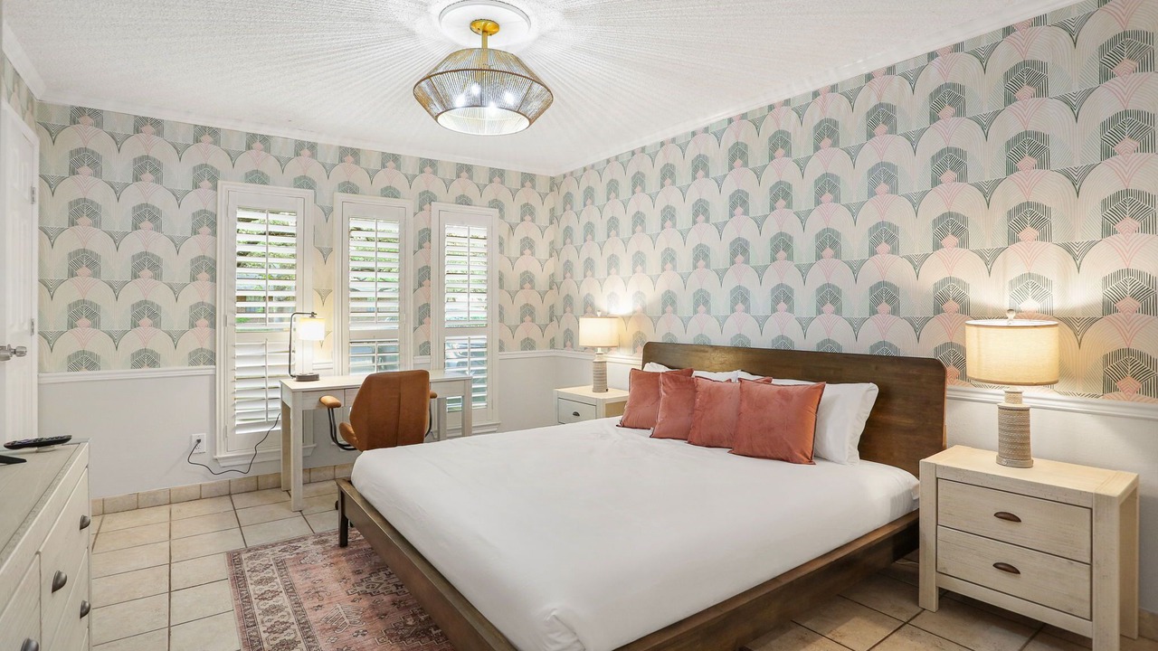 Photo of Bedroom in Whispering Oaks
