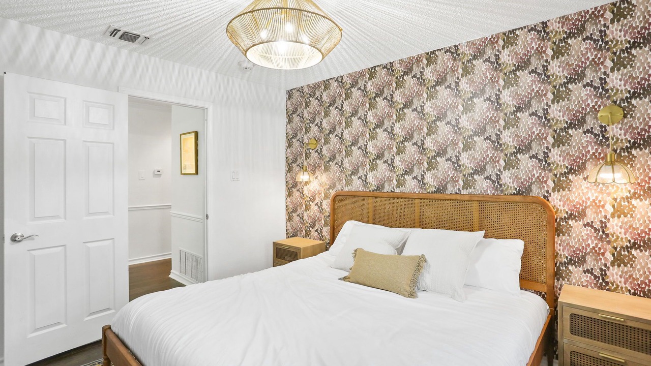 Photo of Bedroom in Whispering Oaks