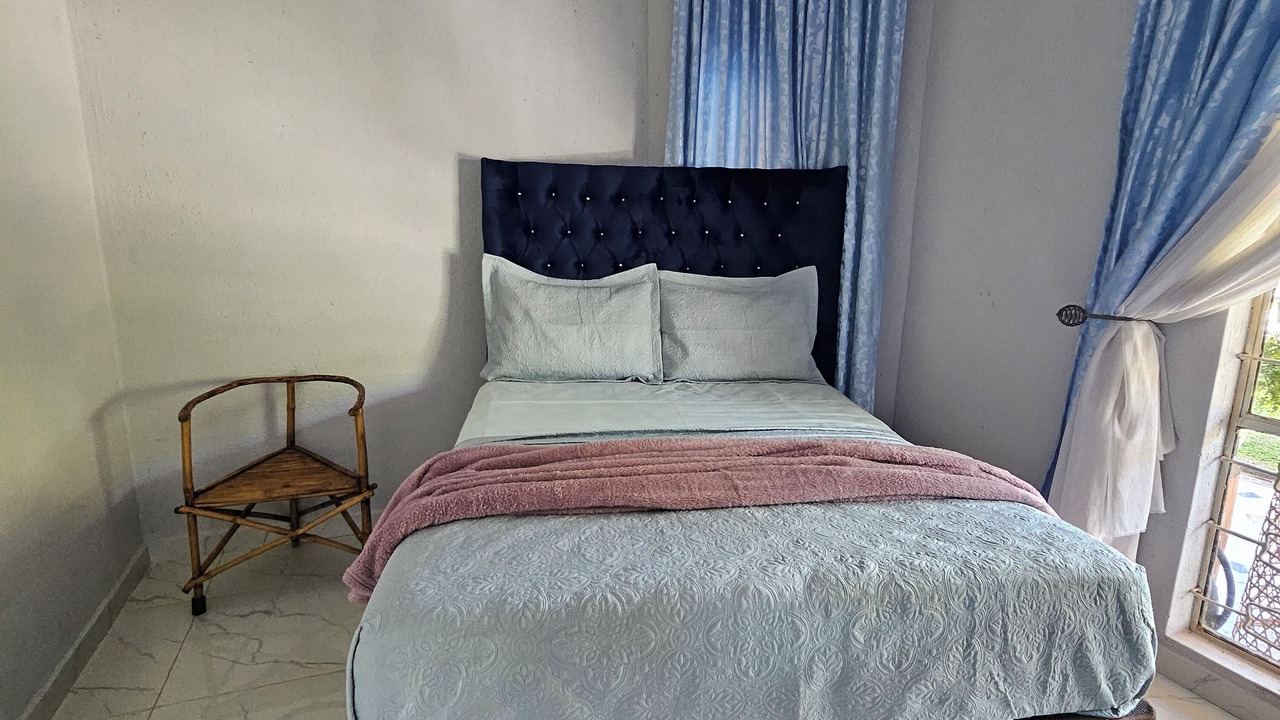Photo of Bedroom in Juliasdale
