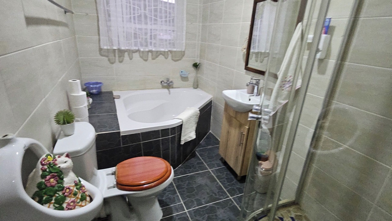 Photo of Bathroom in Juliasdale