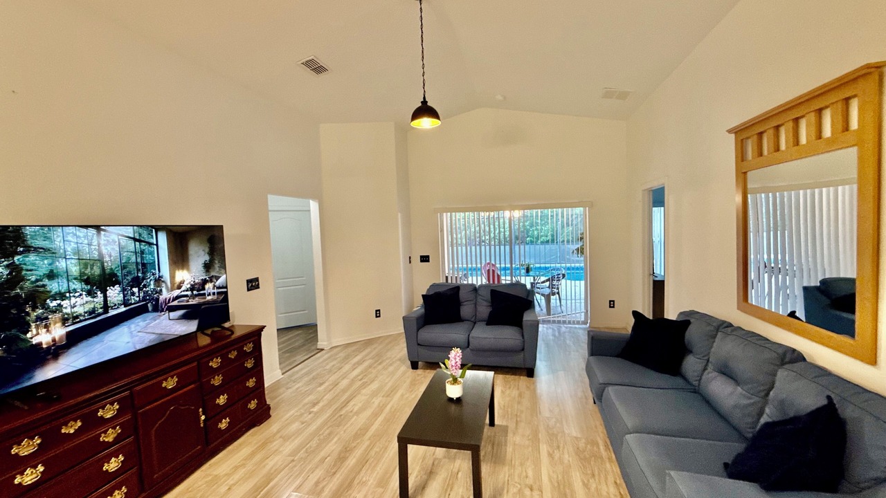 Photo of Livingroom in West Haven