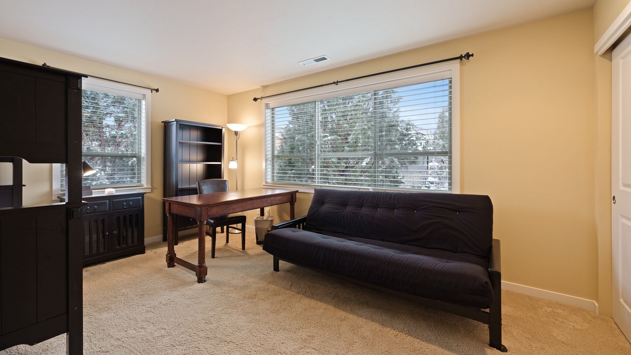 Photo of Livingroom in Redmond