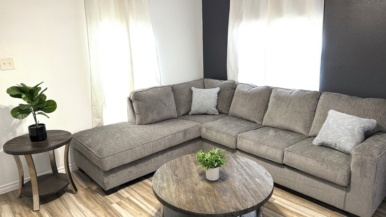 Photo of Livingroom in Mahncke Park