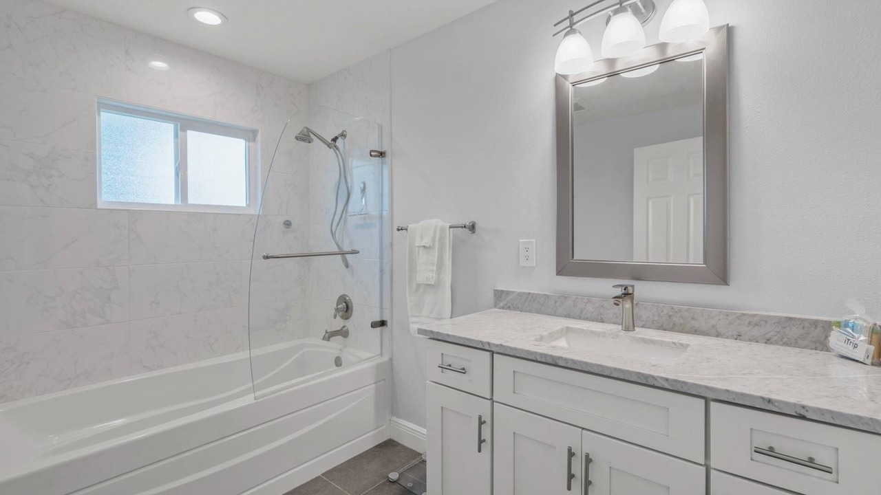 Photo of Bathroom in Gulf Gate Estates