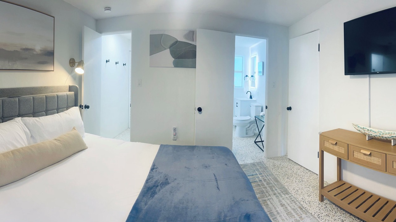 Photo of Bedroom in River District