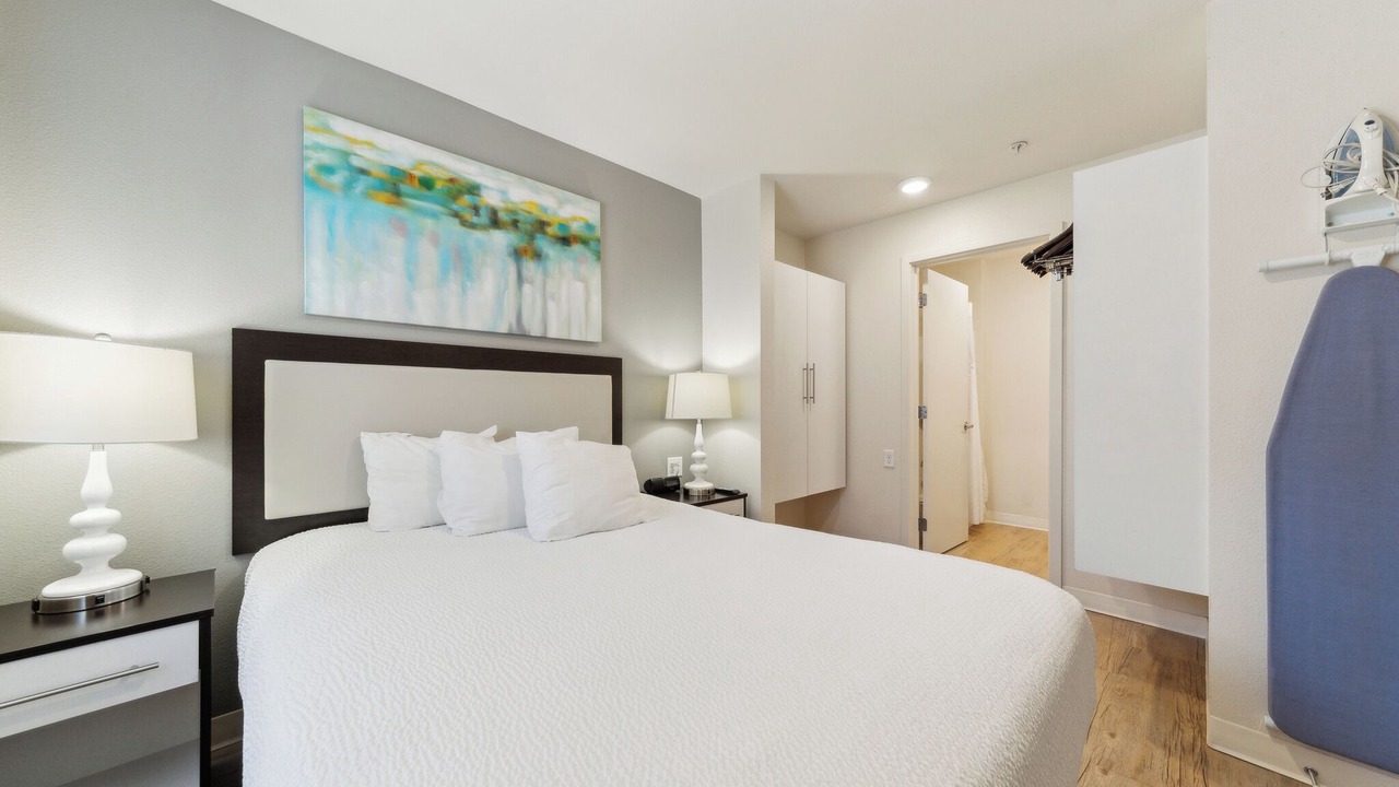 Photo of Bedroom in Far North Central