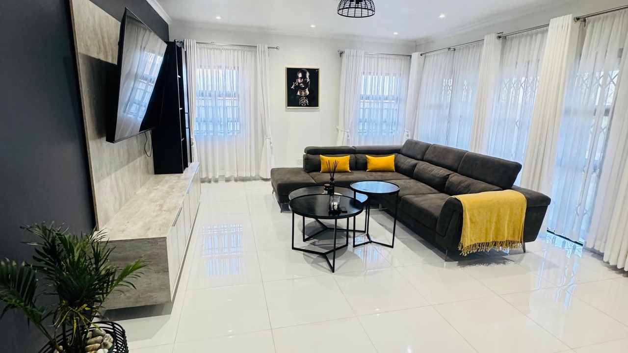 Photo of Livingroom in Bulawayo