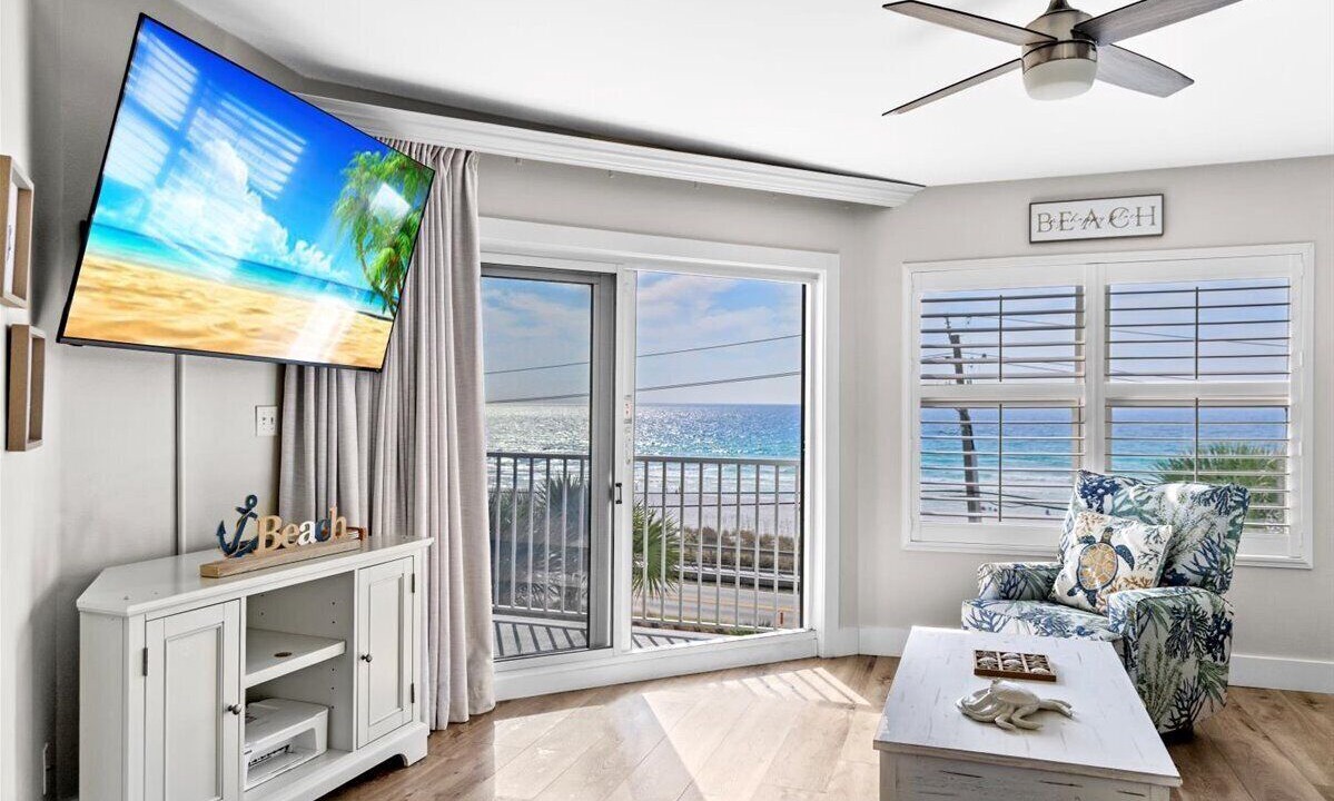Photo of Livingroom in Miramar Beach
