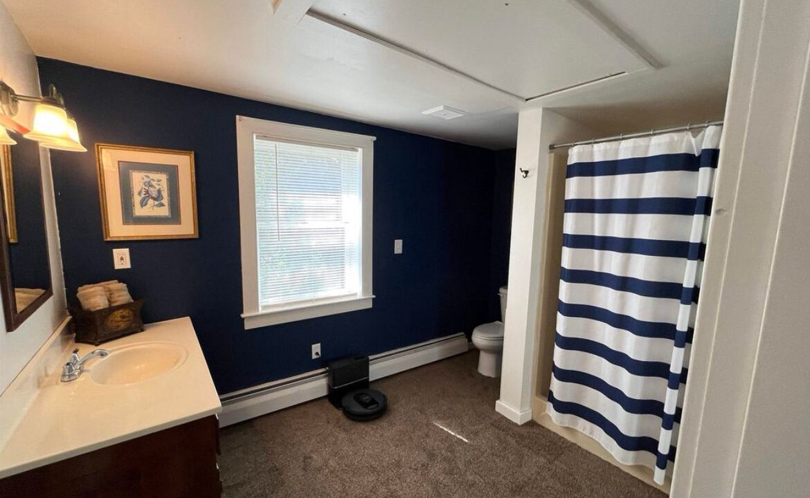 Photo of Bathroom in Reading