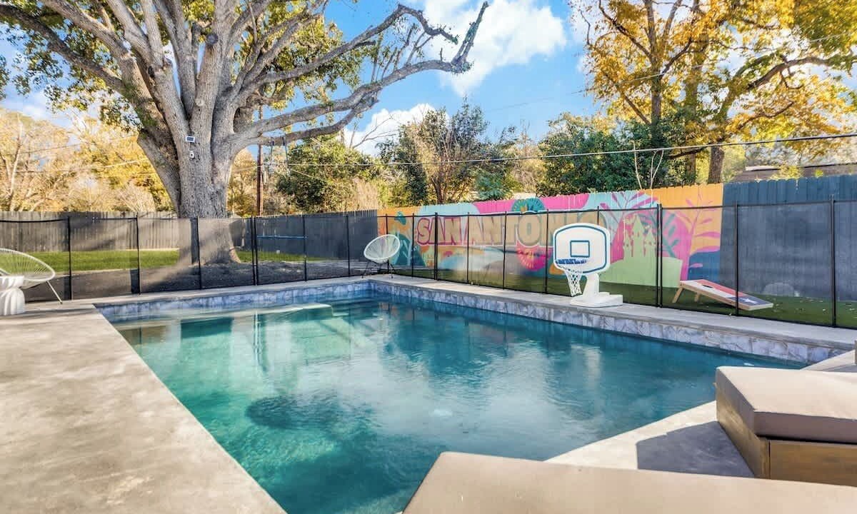Photo of Outdoor in Castle Hills