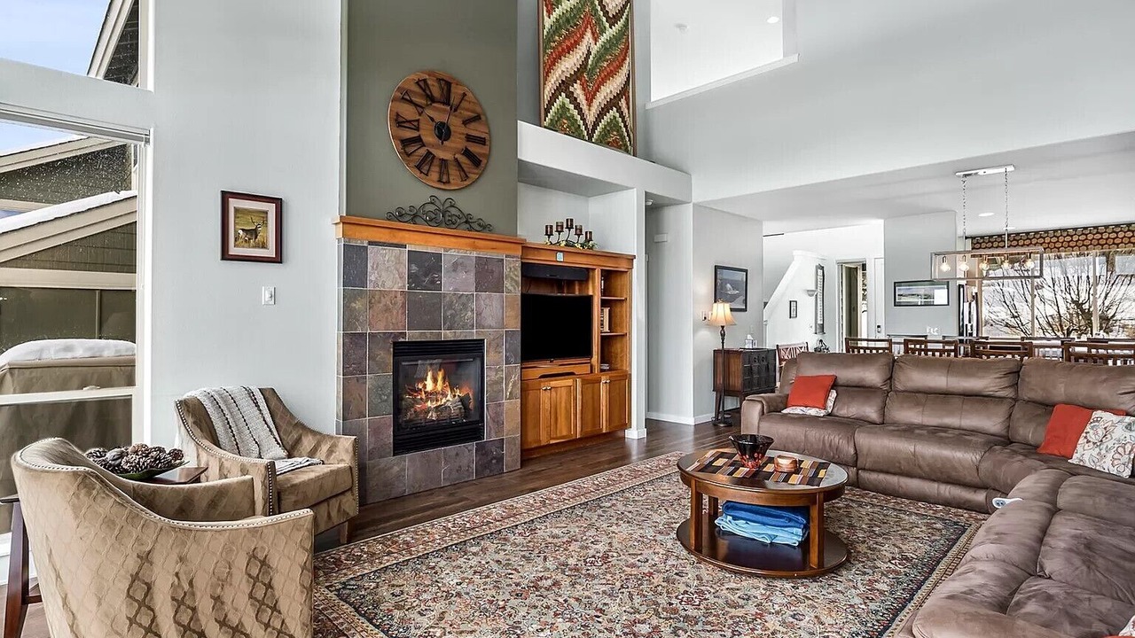 Photo of Livingroom in Redmond