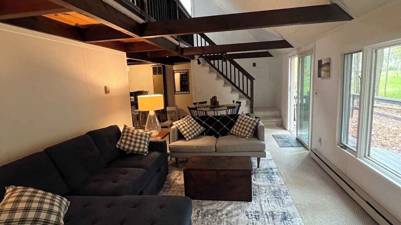 Photo of Livingroom in Pocono Lake