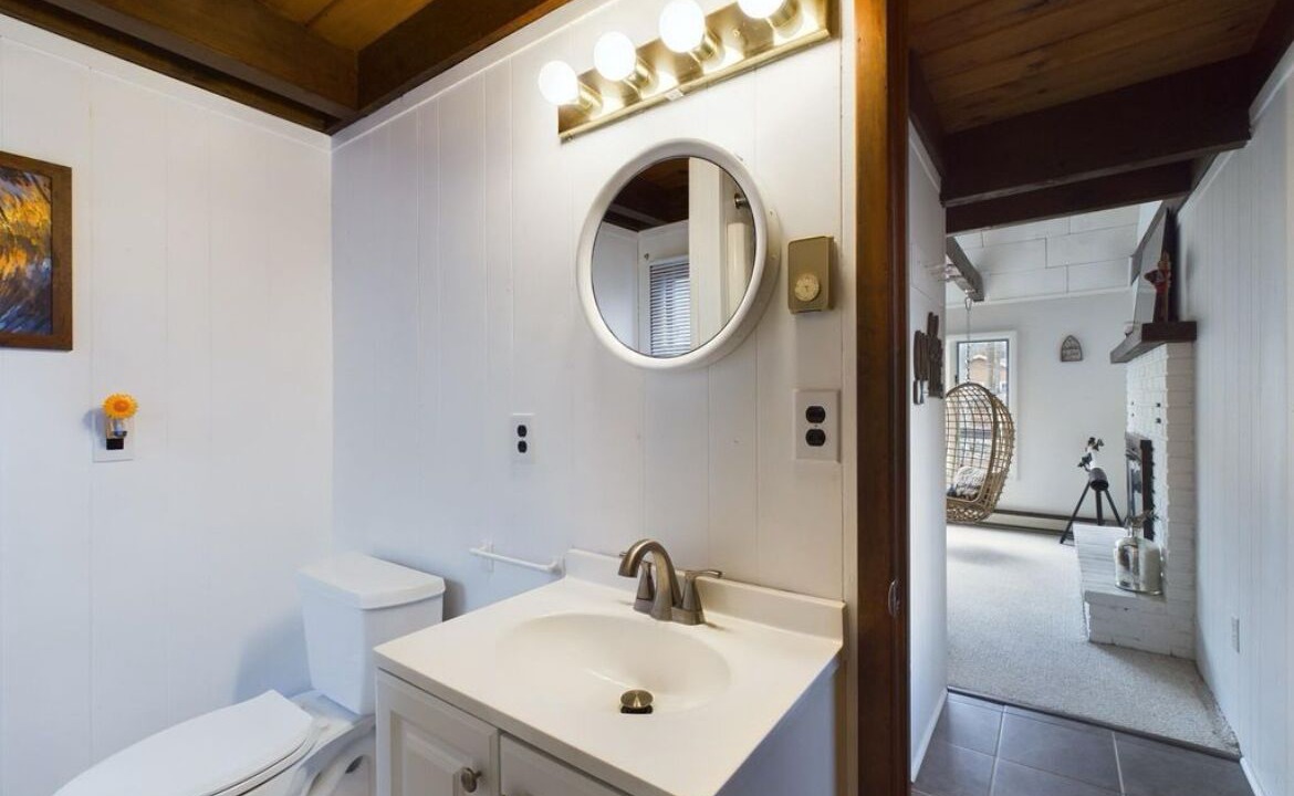 Photo of Bathroom in Pocono Lake
