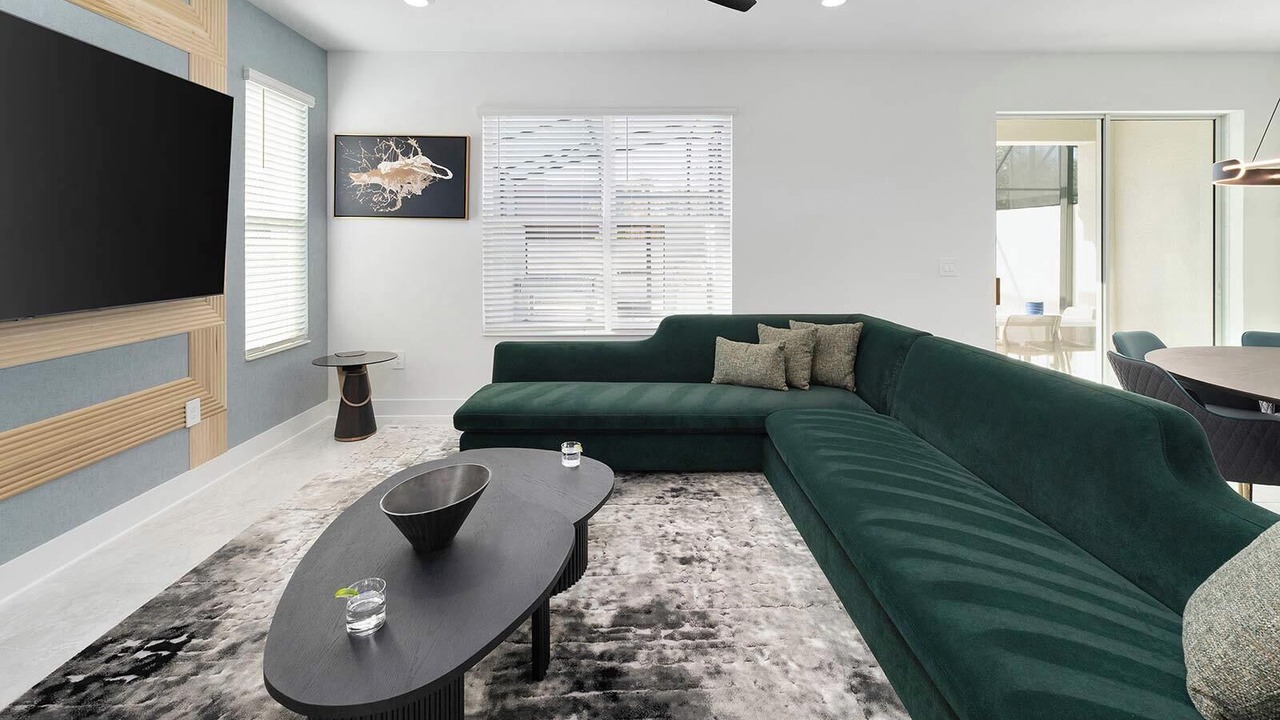Photo of Livingroom in Florida Center