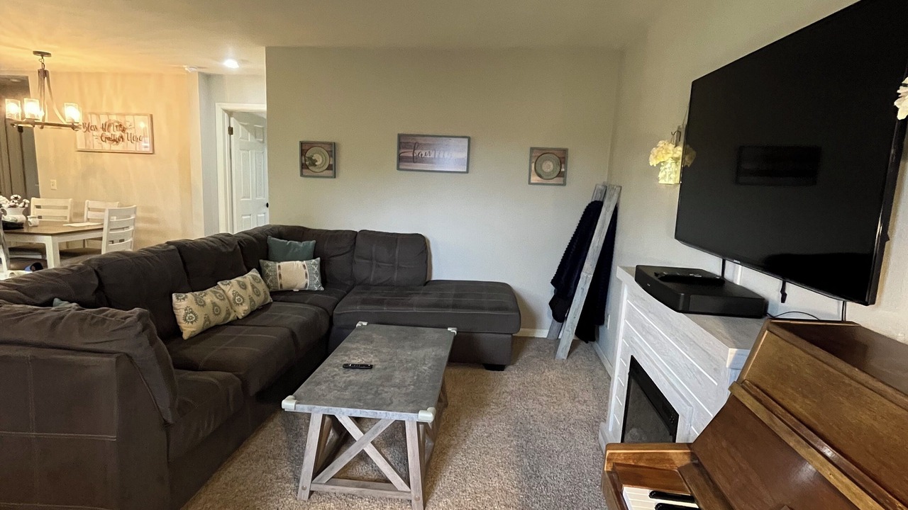 Photo of Livingroom in Fort Bragg