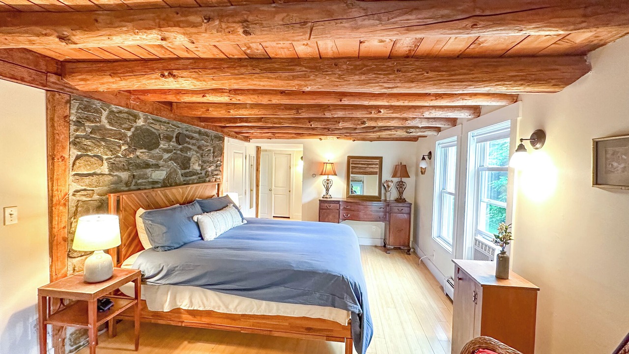 Photo of Bedroom in Warren