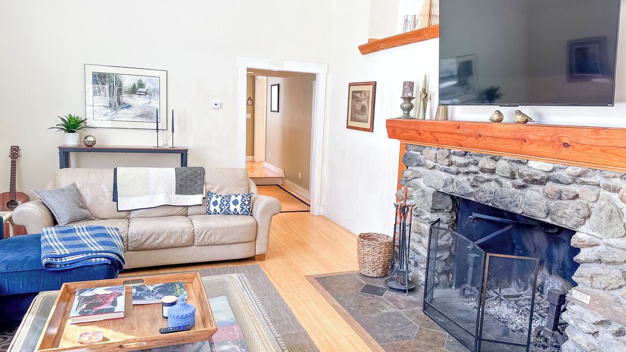 Photo of Livingroom in Warren
