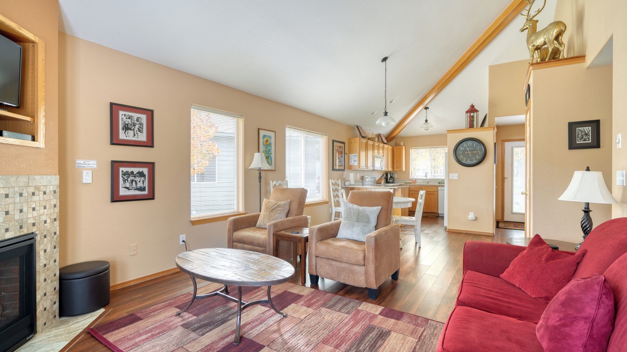 Photo of Livingroom in Redmond