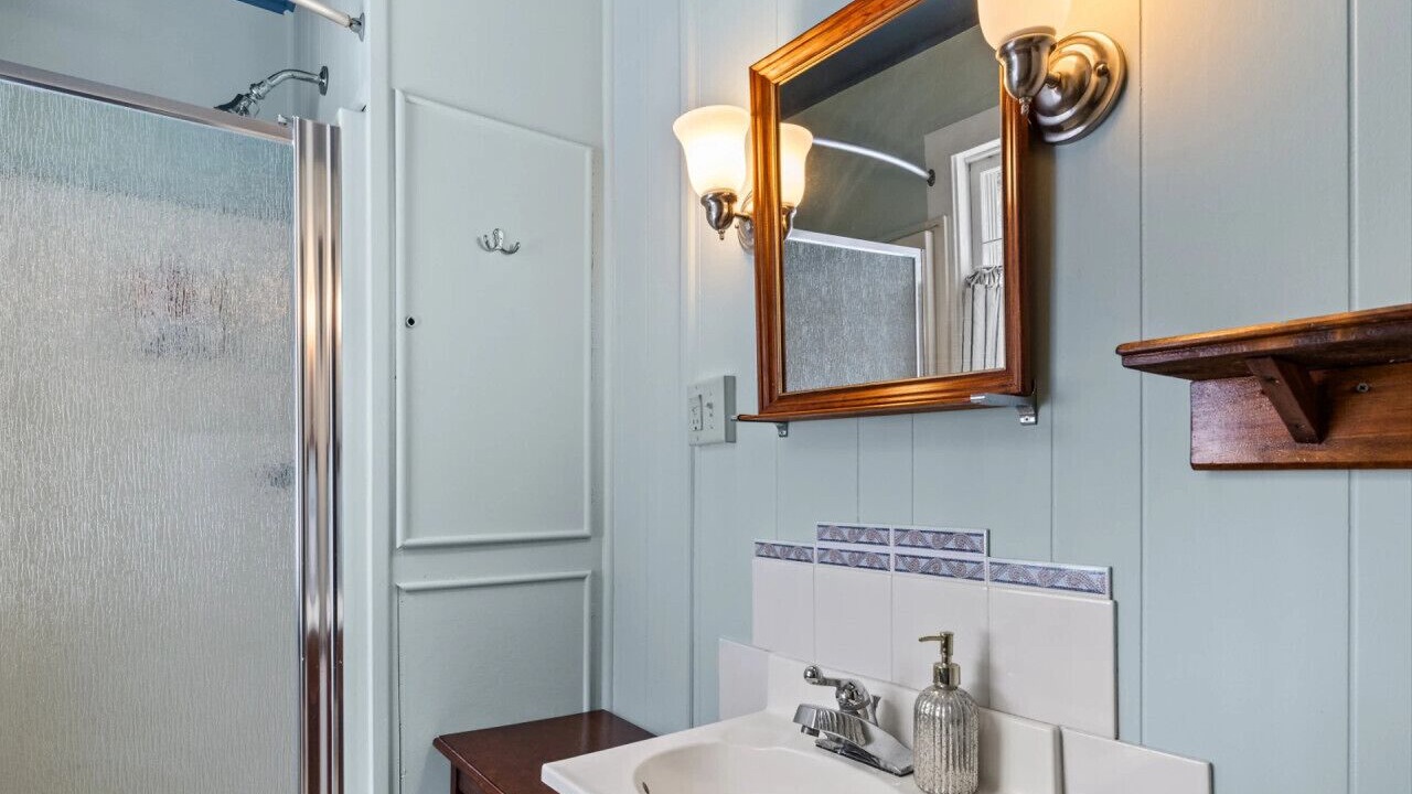 Photo of Bathroom in Bread Loaf