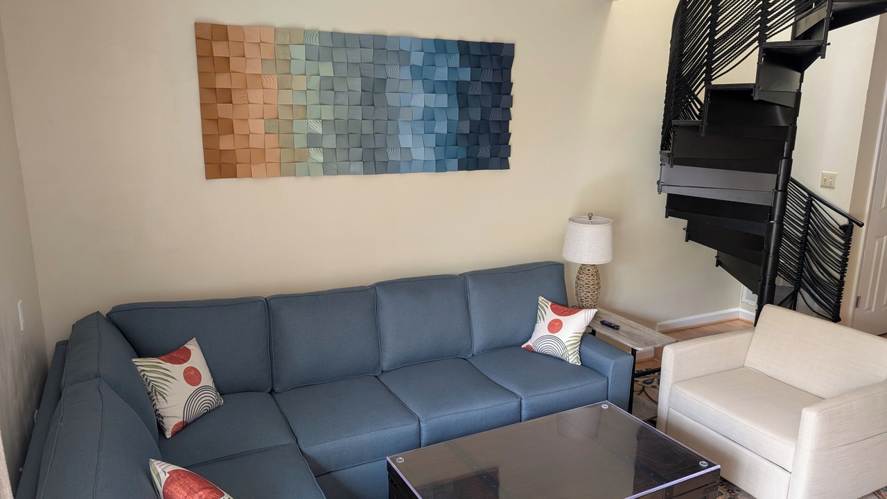 Photo of Livingroom in Country Club Estates