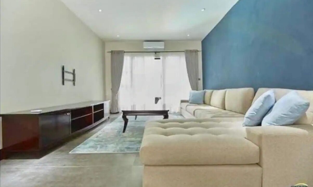 Photo of Livingroom in Cathedral Hill