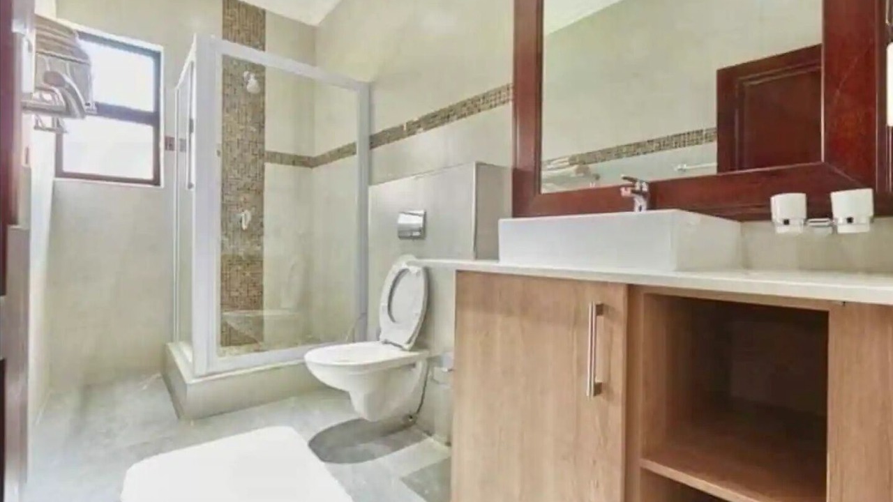 Photo of Bathroom in Cathedral Hill