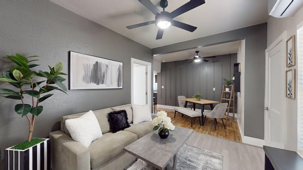 Photo of Livingroom in Olmos Park