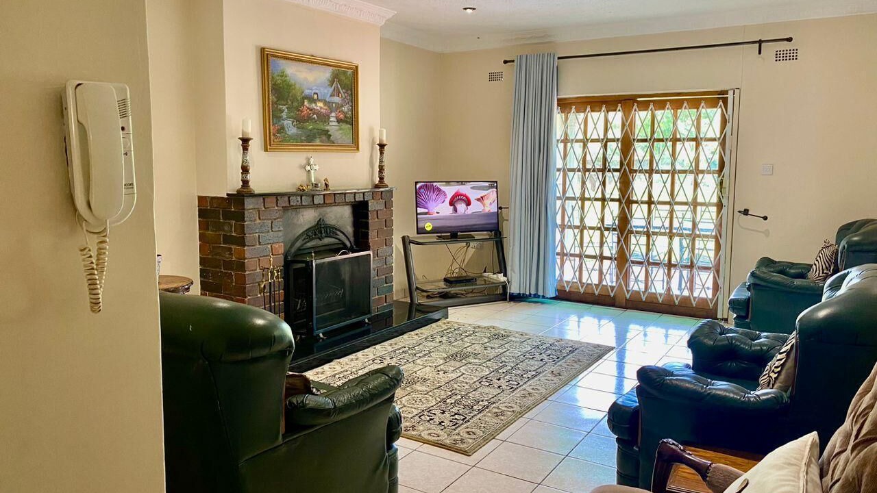 Photo of Livingroom in Harare