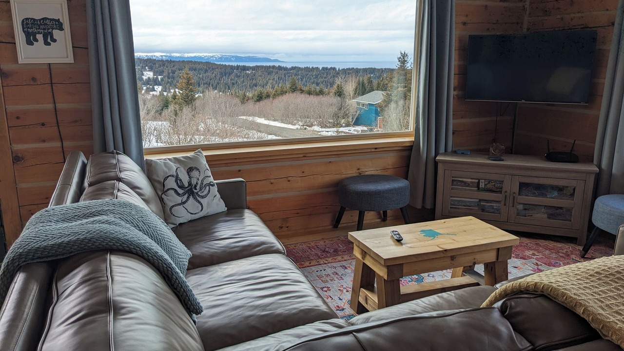 Photo of Livingroom in Diamond Ridge