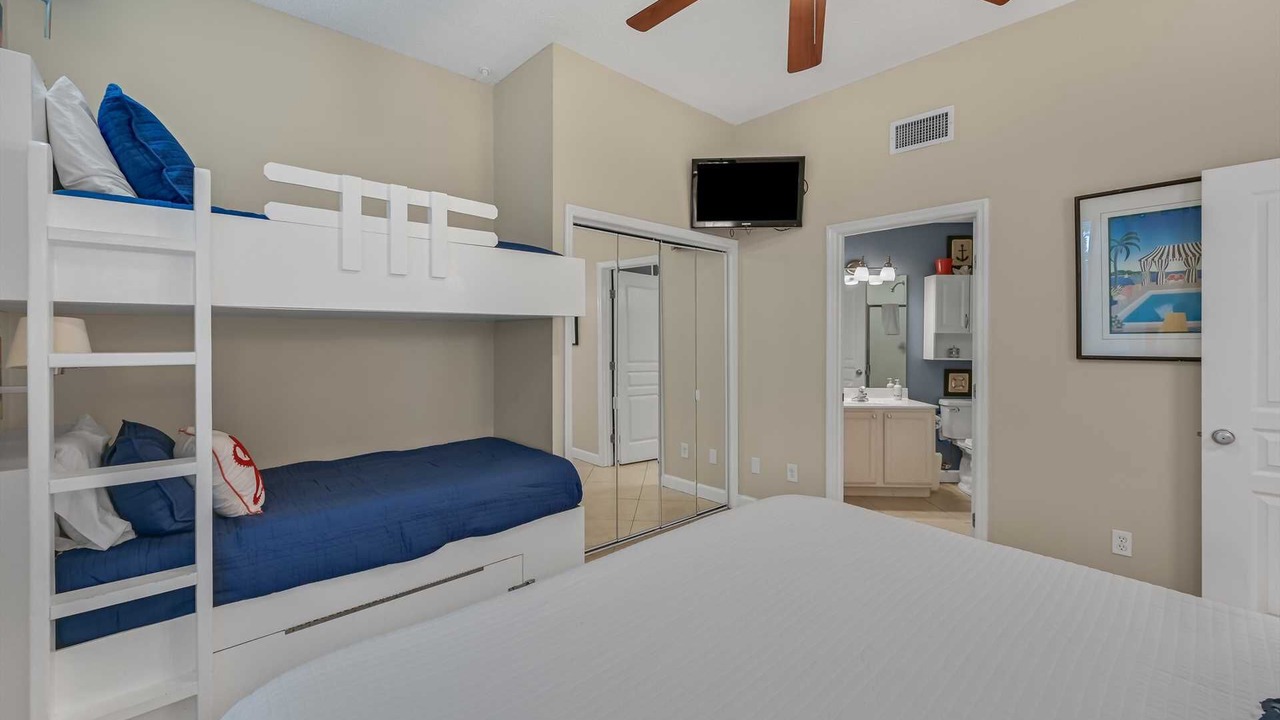 Photo of Bedroom in Avalon Beach Estates