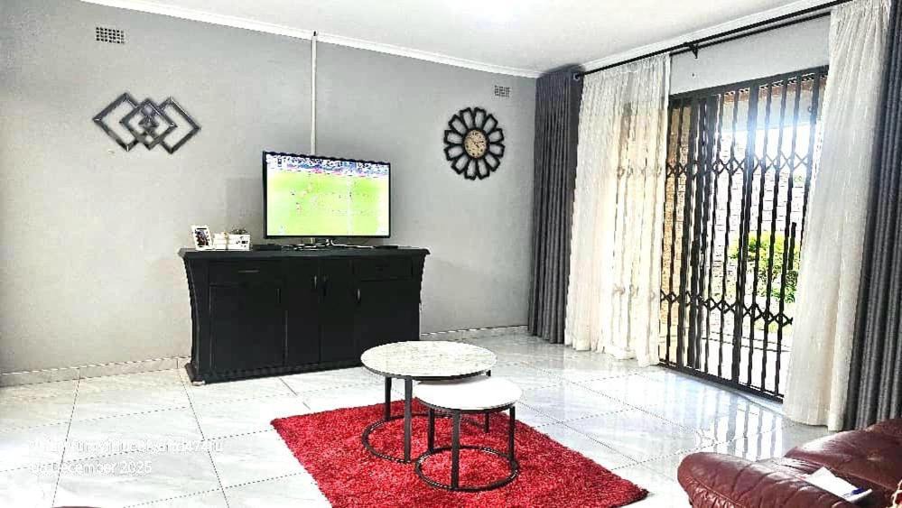 Photo of Livingroom in Chegutu