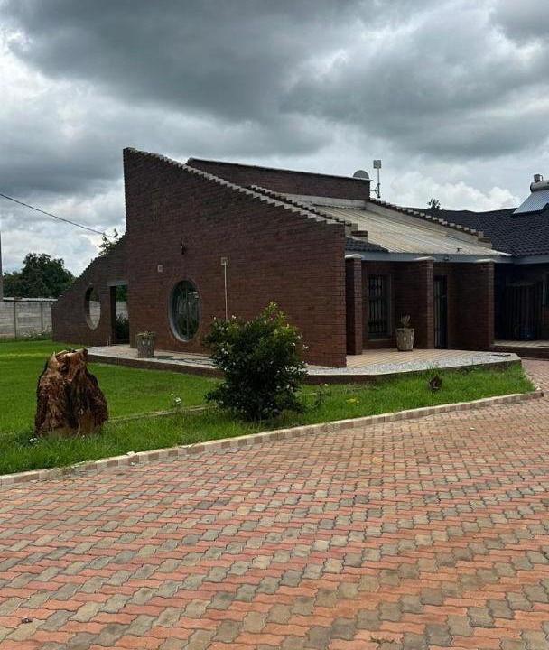 Photo of Buildings in Chegutu