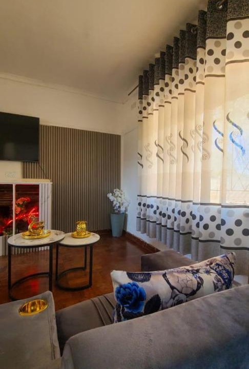 Photo of Livingroom in Greendale