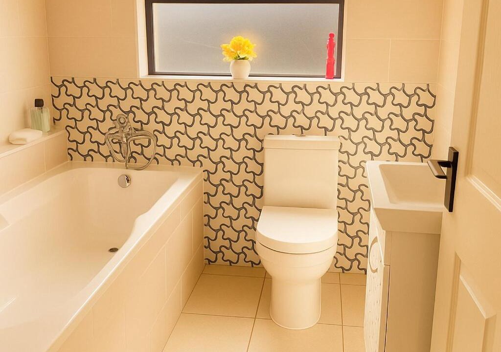 Photo of Bathroom in Greendale