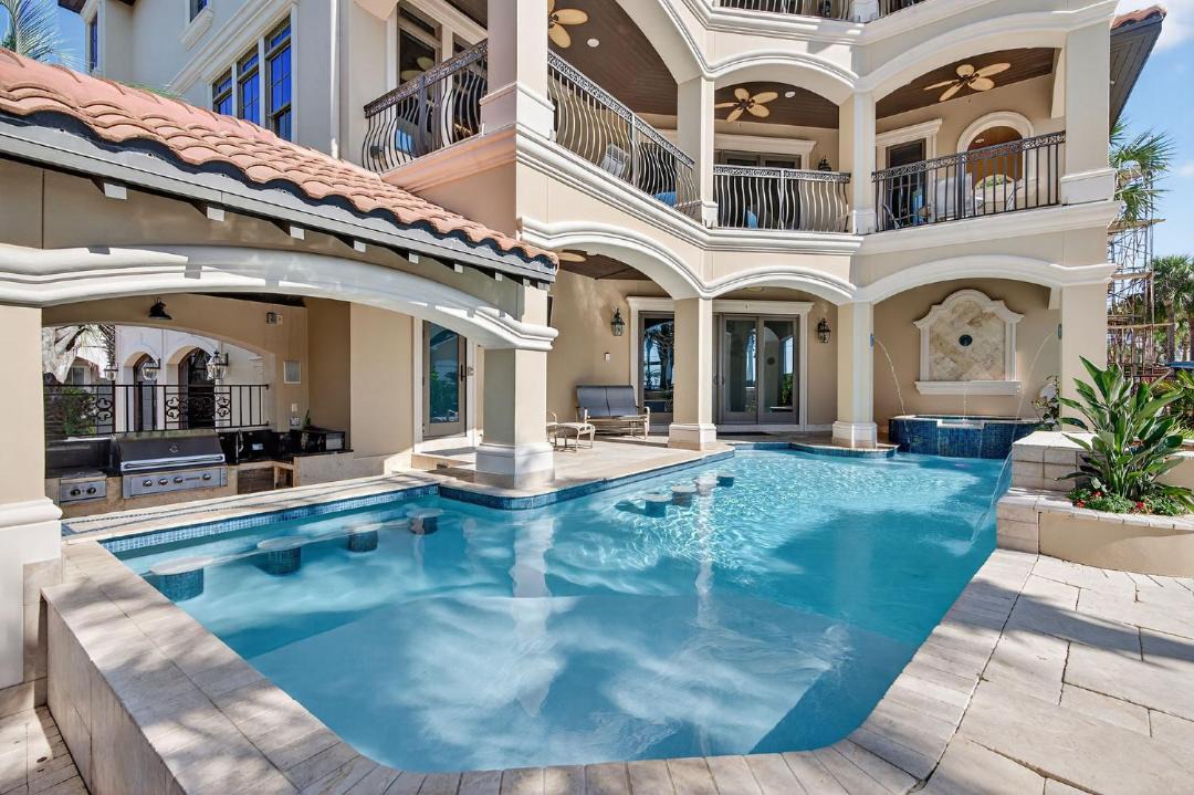 Photo of Others in Avalon Beach Estates