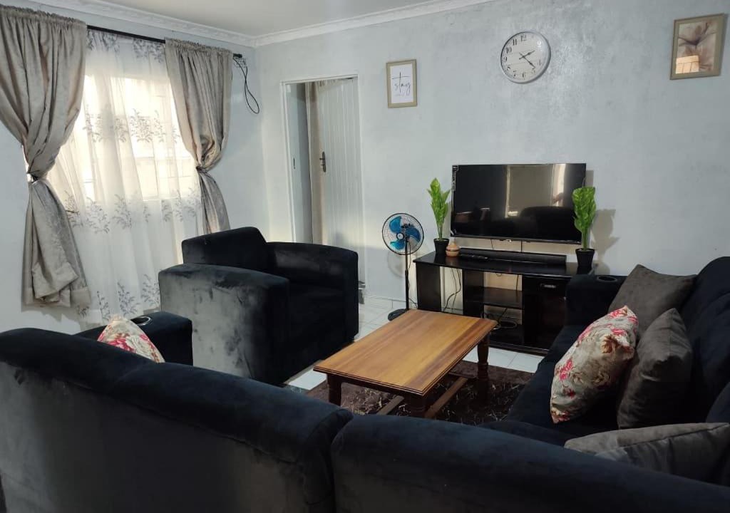 Photo of Livingroom in Mutare