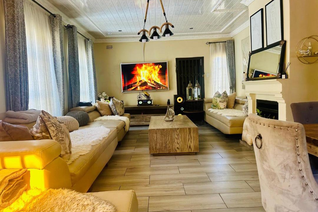 Photo of Livingroom in Harare