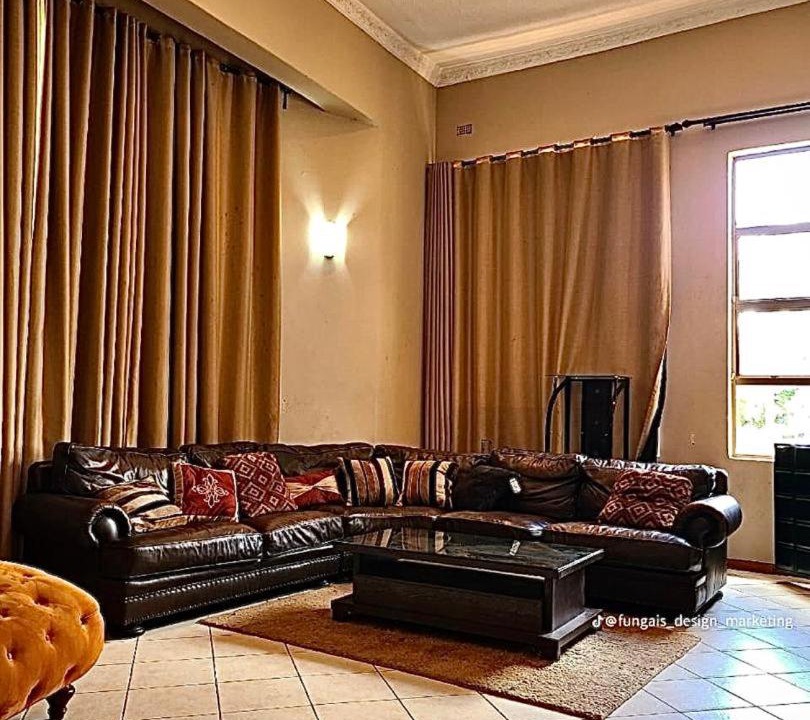 Photo of Livingroom in Harare East