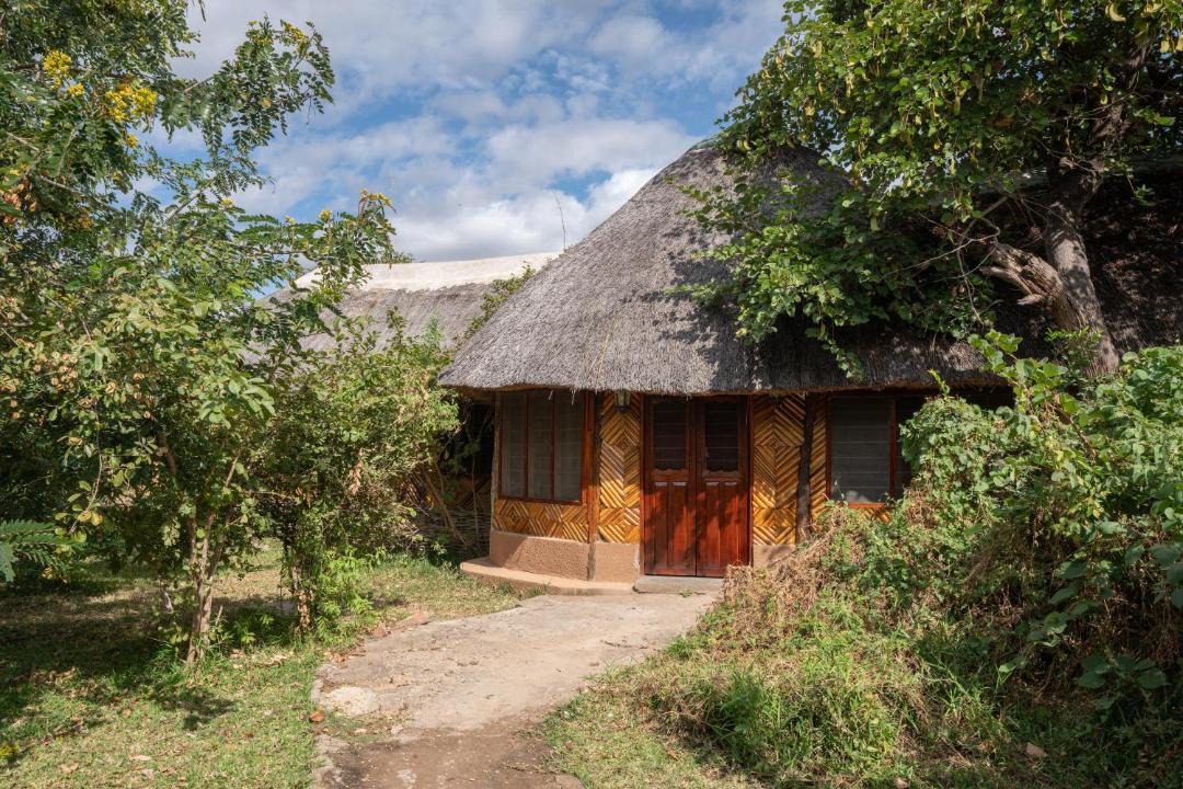 Photo of Buildings in Kakumbi