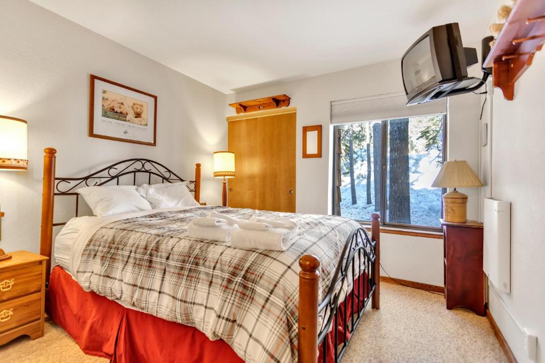 Photo of Bedroom in Bear Valley