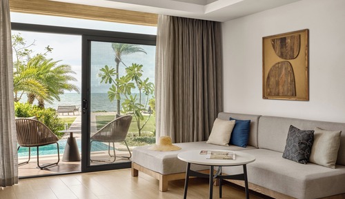 Junior Suite, 1 King Bed, Pool Access, Ocean View