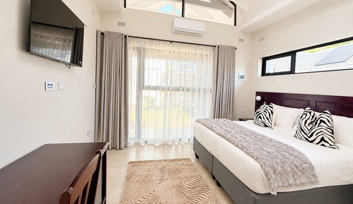 Deluxe Double Room, Garden View