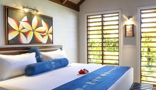 Deluxe Beachfront Villa