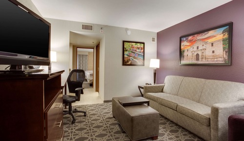 Suite, 2 Queen Beds (Sofa Sleeper, 2 Rooms)