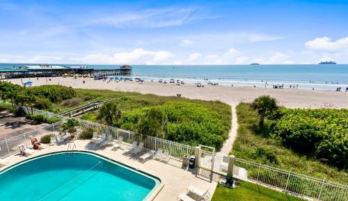 Two-Bedroom Apartment - Direct Oceanfront - Unit #407