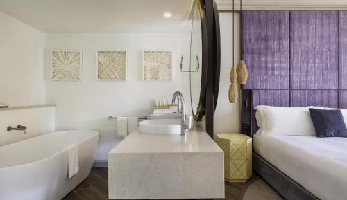 Opera Suite, One King Size Bed, Separate Living Room