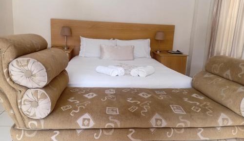 Deluxe Family Suite